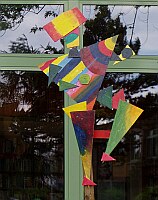 
 &nbsp; Kunstwerke vor dem Gymnasium &nbsp; 
