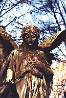 Freistehende Engel-Skulptur